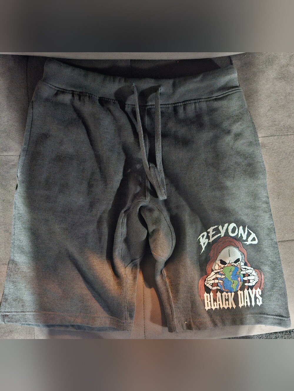Graphic Novamen Shorts (M)